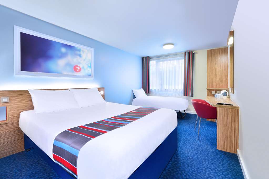 Travelodge Bath Central Cameră foto