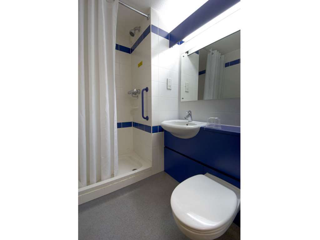 Travelodge Bath Central Cameră foto